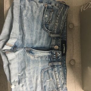 Express low rise denim shorts